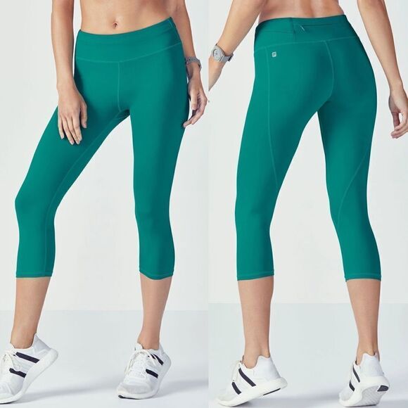 Fabletics | Gia Powerlite Crop Leggings Hidden Pockets Laurel Green - Picture 1 of 8